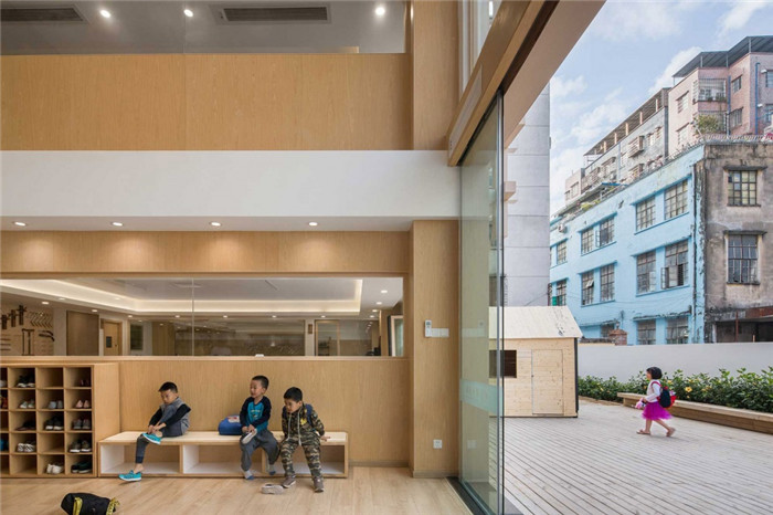 原木色幼兒園設(shè)計   Lion國際幼稚園裝修設(shè)計方案