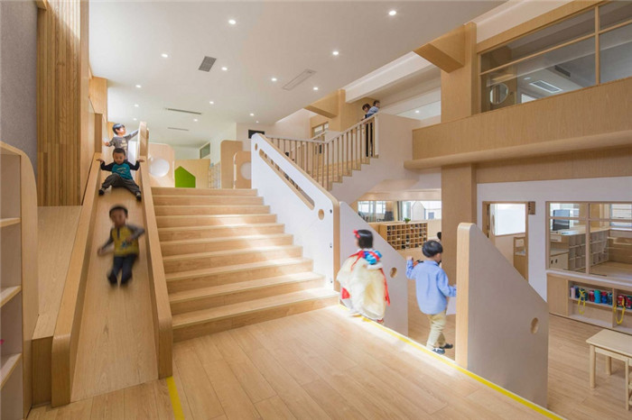 原木色幼兒園設(shè)計   Lion國際幼稚園裝修設(shè)計方案