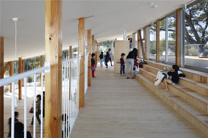 自然簡約風的櫻花幼兒園休息區(qū)裝修設計
