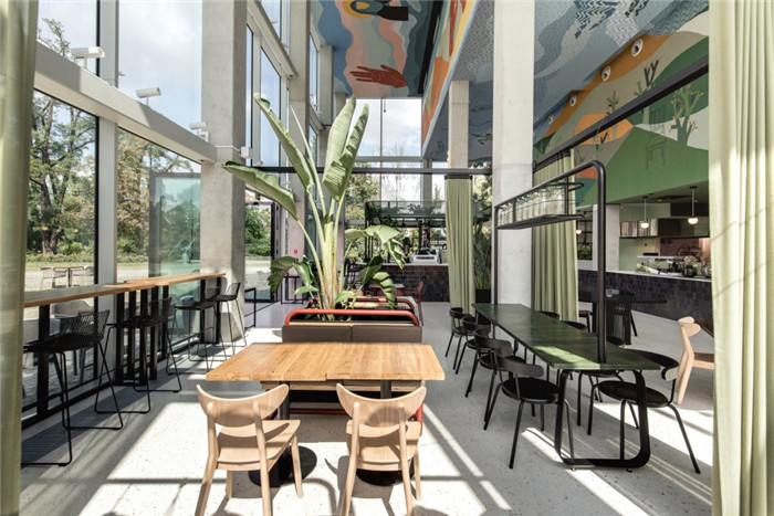 鄭州餐廳裝修公司分享國外藝術(shù)餐廳裝修設(shè)計(jì)方案